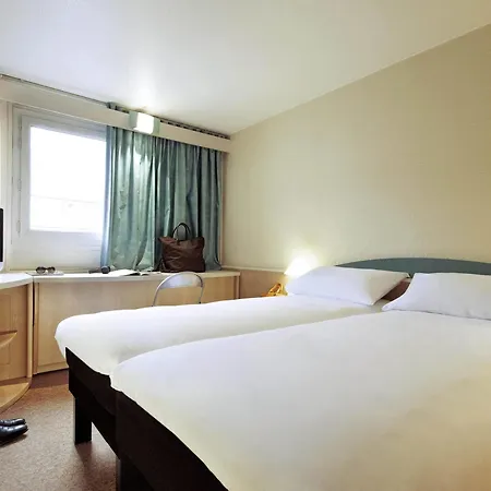 Ibis Gerardmer 3* לה ברסה